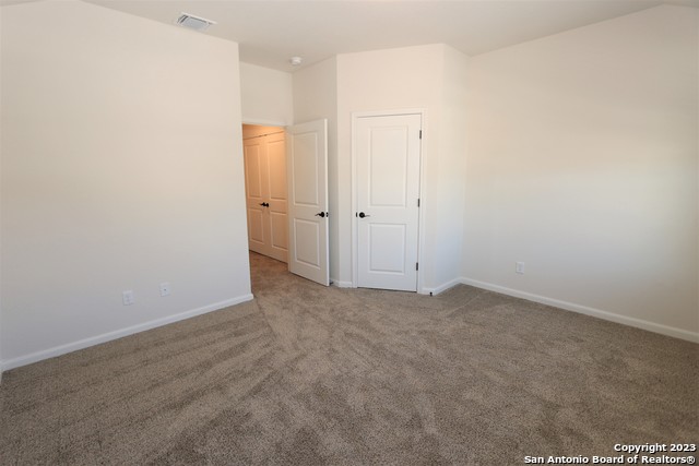 2203 Lynwood Bnd Property Photo 14