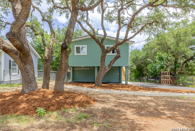 1560 Skyline Hls Property Photo 3