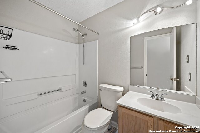 1004 Boxer Pass Drive Property Photo 18