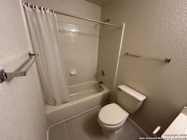 123 Adelaide Oaks Property Photo 17