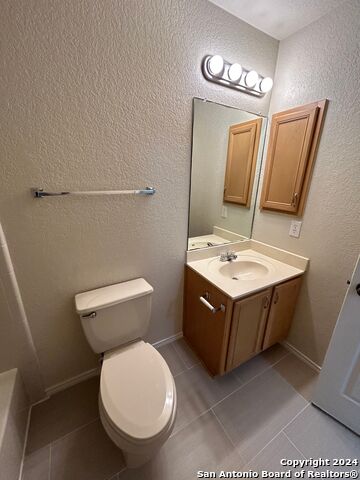 123 Adelaide Oaks Property Photo 18