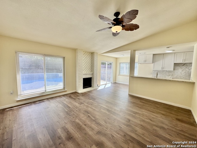 5806 Misty Gln Property Photo 7