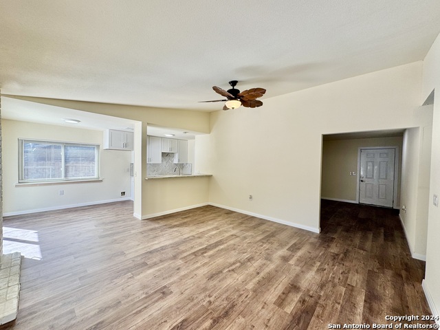 5806 Misty Gln Property Photo 8