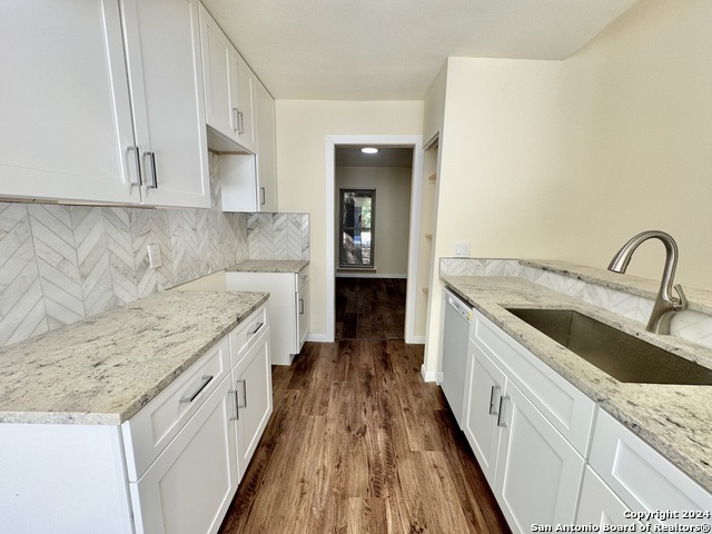 5806 Misty Gln Property Photo 13