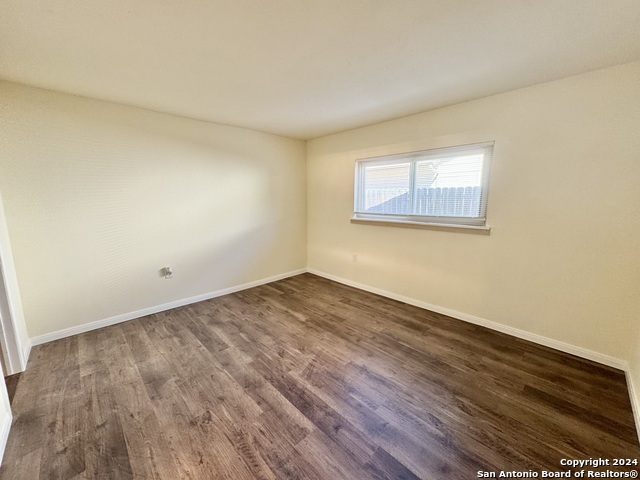 5806 Misty Gln Property Photo 17