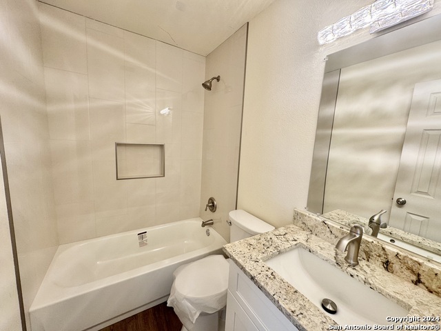 5806 Misty Gln Property Photo 19