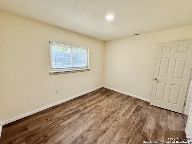 5806 Misty Gln Property Photo 26