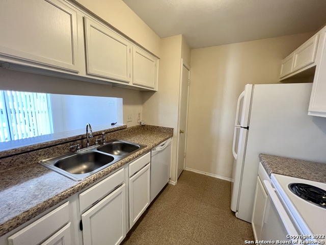 810 Station St Property Photo 4