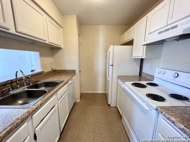 810 Station St Property Photo 5