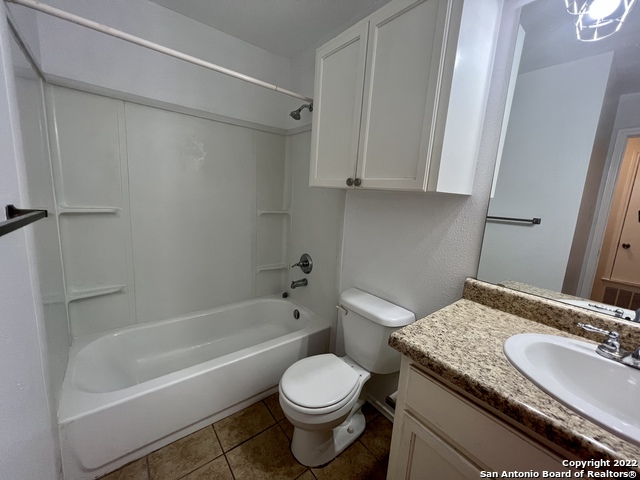 810 Station St Property Photo 11
