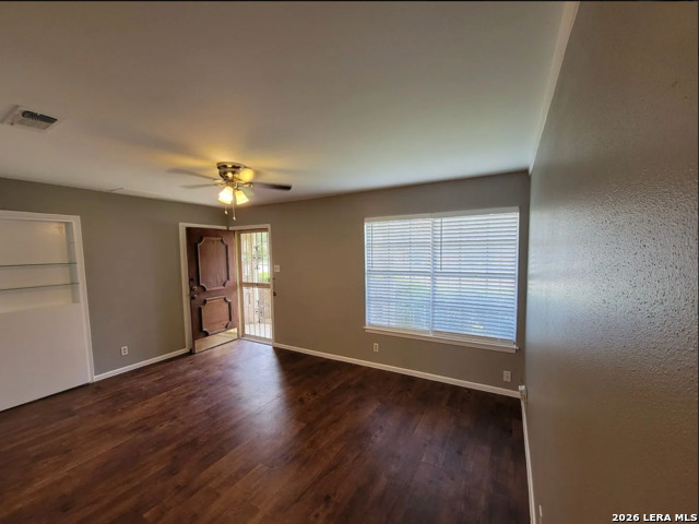 2447 Hiawatha St. Property Photo 5