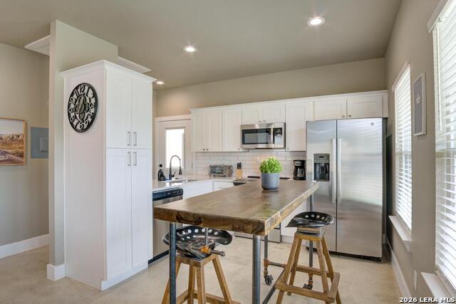 30652 Oakview Property Photo 2
