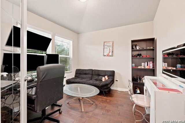 10118 Macarthur Way Property Photo 4