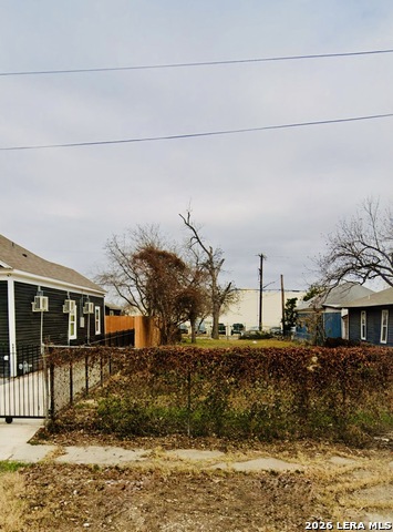 1507 E Crockett St Property Photo 1