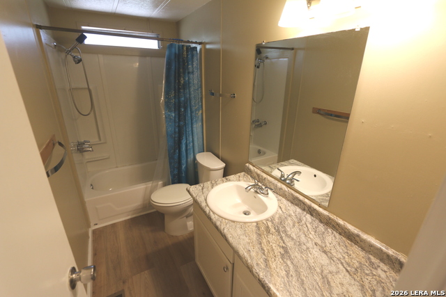 76 & 76b Post Oak Property Photo 11