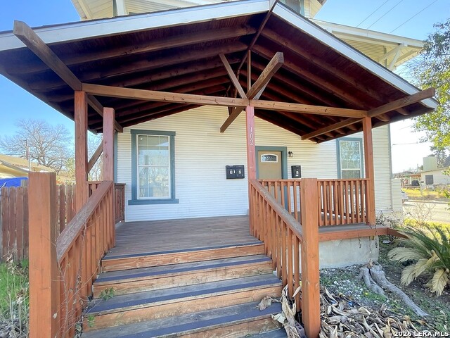 102 Bailey Ave Property Photo 2