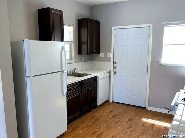 102 Bailey Ave Property Photo 32
