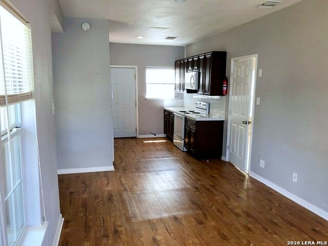 102 Bailey Ave Property Photo 36
