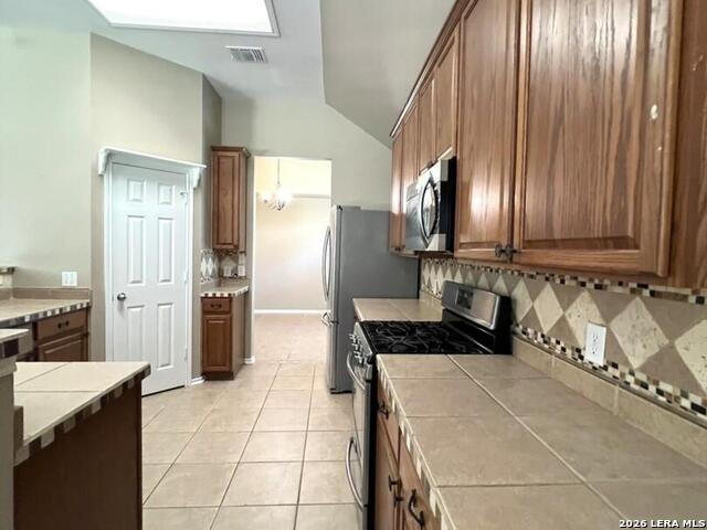 4724 Green Bluff Property Photo 9