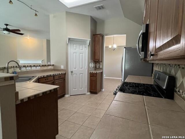 4724 Green Bluff Property Photo 10