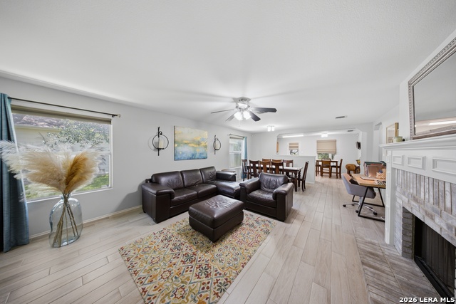 7513 Carriage Pass Property Photo 4