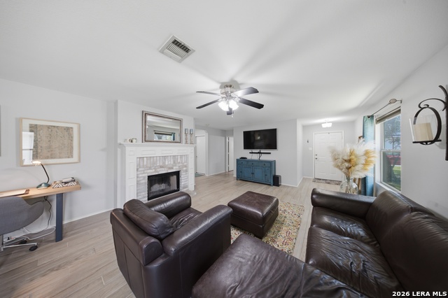 7513 Carriage Pass Property Photo 6