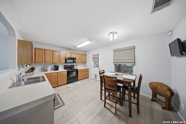 7513 Carriage Pass Property Photo 17