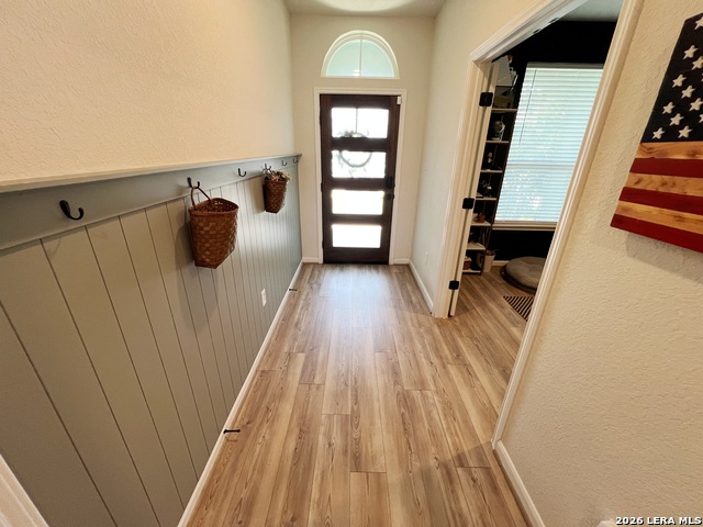 8347 Sunrise Gln Property Photo 3