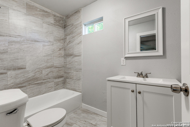 2017 Lyons St Property Photo 9