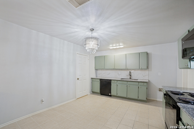 2619 Jade Hill Property Photo 10