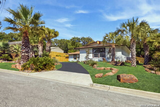 6818 Moss Oak Dr Property Photo 6