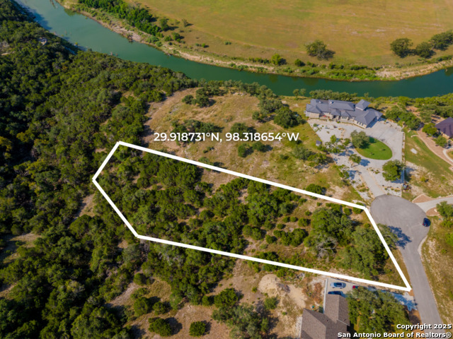 255 River Bend Pl Property Photo 1