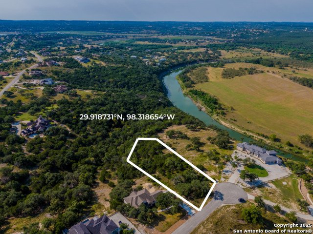 255 River Bend Pl Property Photo 5