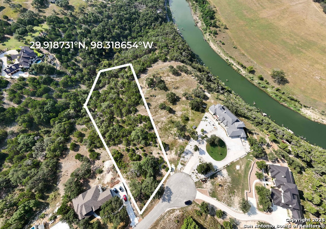 255 River Bend Pl Property Photo 7