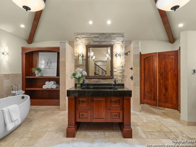 5 Ashin Way Property Photo 30