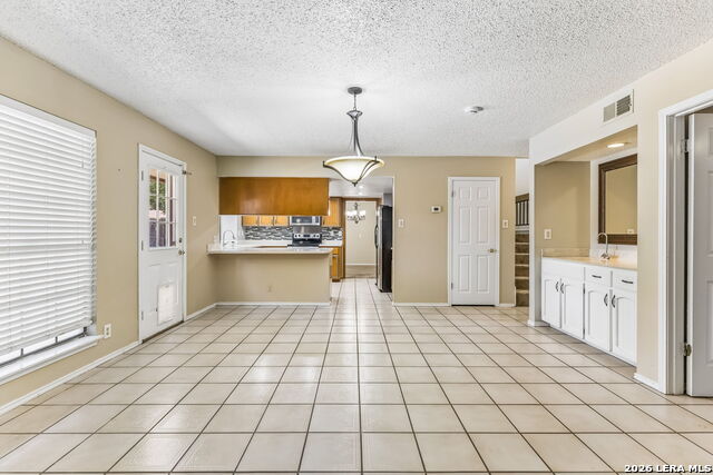15222 Oak Spring St Property Photo 22