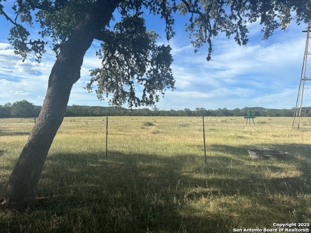 373 Pine Tree Rd Property Photo 17