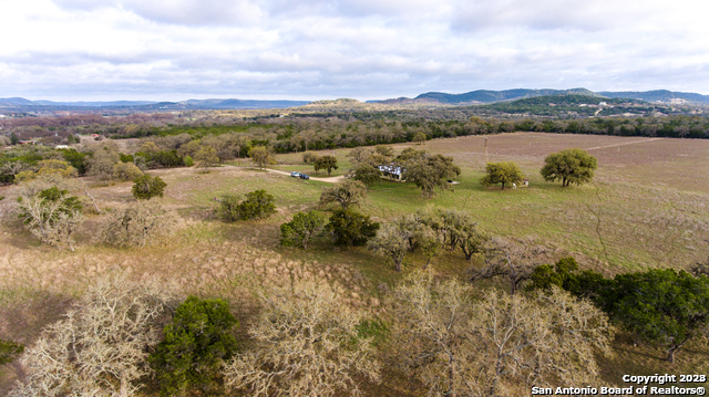 373 Pine Tree Rd Property Photo 23