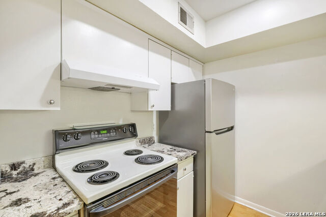 2300 Nacogdoches Property Photo 6