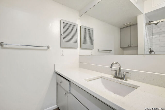 2300 Nacogdoches Property Photo 12