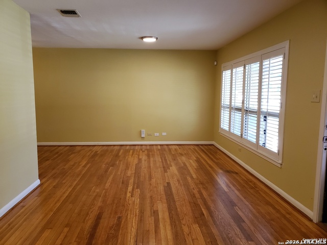 514 Adrian Property Photo 6