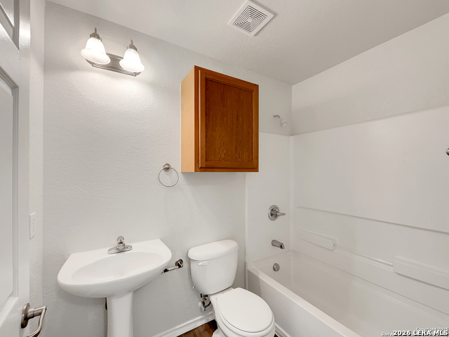6010 Blossom Bnd Property Photo 7