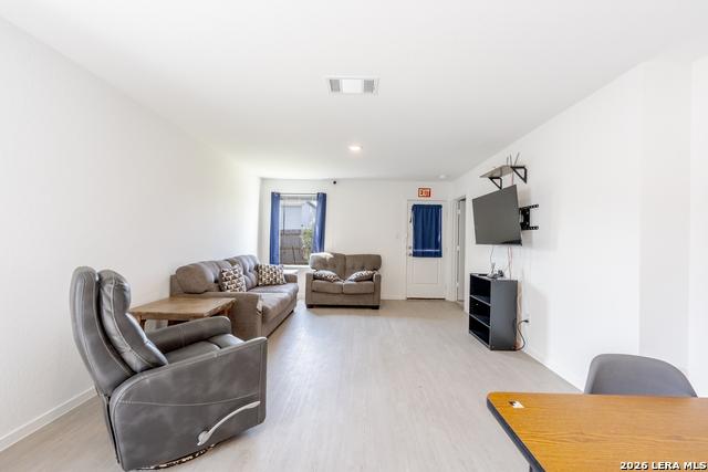 3633 Wentz Hill Dr Property Photo 7