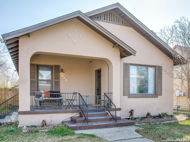 814 W Gramercy Property Photo 1