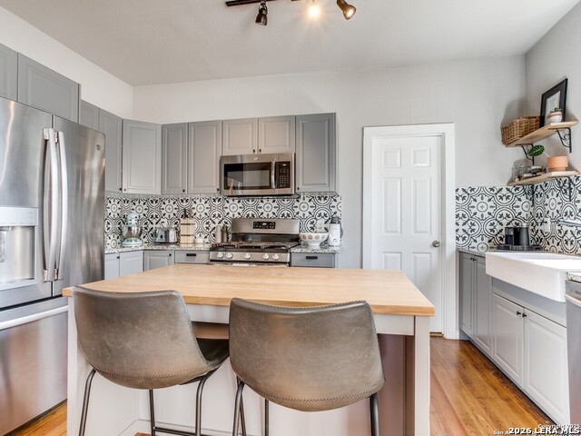 814 W Gramercy Property Photo 6