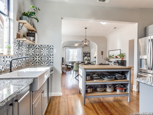 814 W Gramercy Property Photo 8