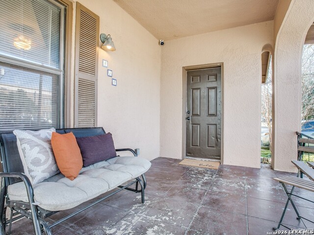 814 W Gramercy Property Photo 17