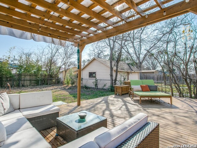 814 W Gramercy Property Photo 18