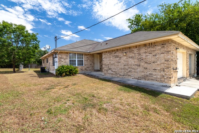 2740 Maple Tree Rd Property Photo 2