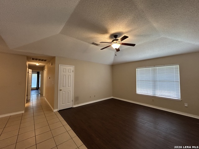 1642 W County Line Rd Property Photo 2